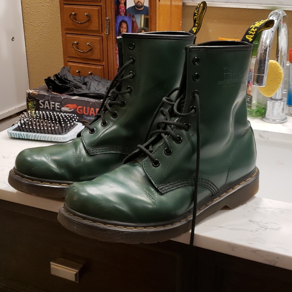 Size 9 womens  green dr martens